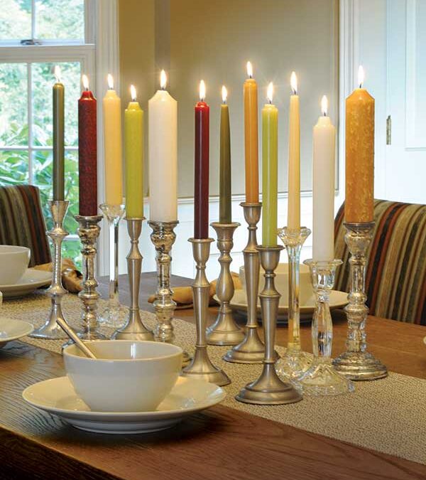rootcandles_DinnerCandle_Inside_Table_FLAT_4C